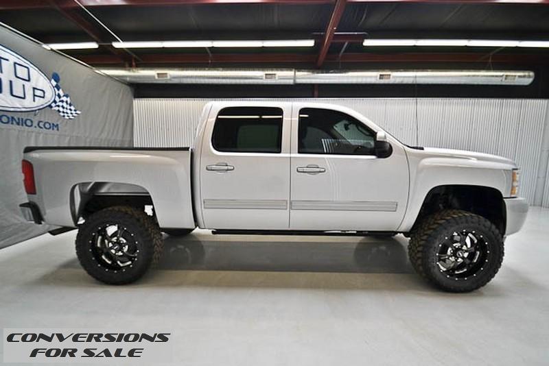 2011_chevy_silverado_1500_crew_cab_lt_z71_lifted-1364773870-701-e.jpg