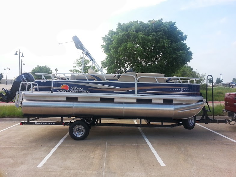 Fishing_Barge_20DLX_05182013.jpg