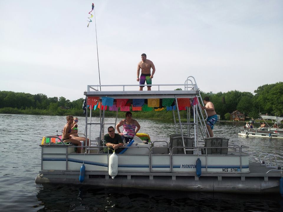 pontoon2.jpg