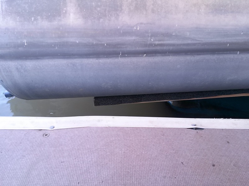 end of boat - bunk - lift tank_lr.jpg