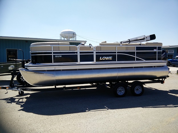 Lowe Pontoon 1.jpg
