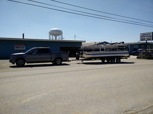 Lowe Pontoon.jpg