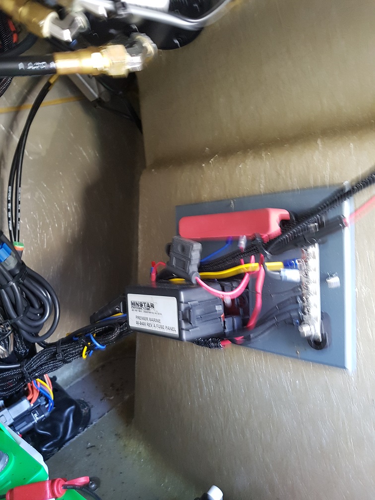 fuse panel wt cover small.jpg