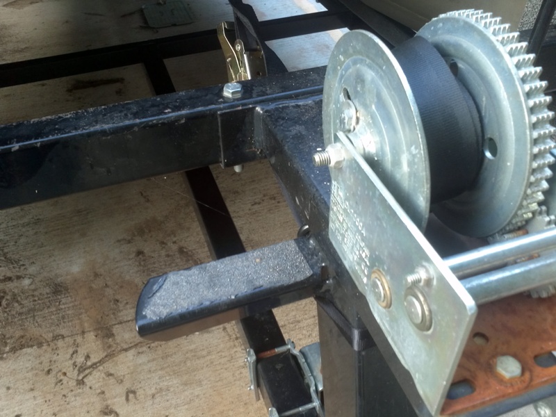 winch_bolts.jpg